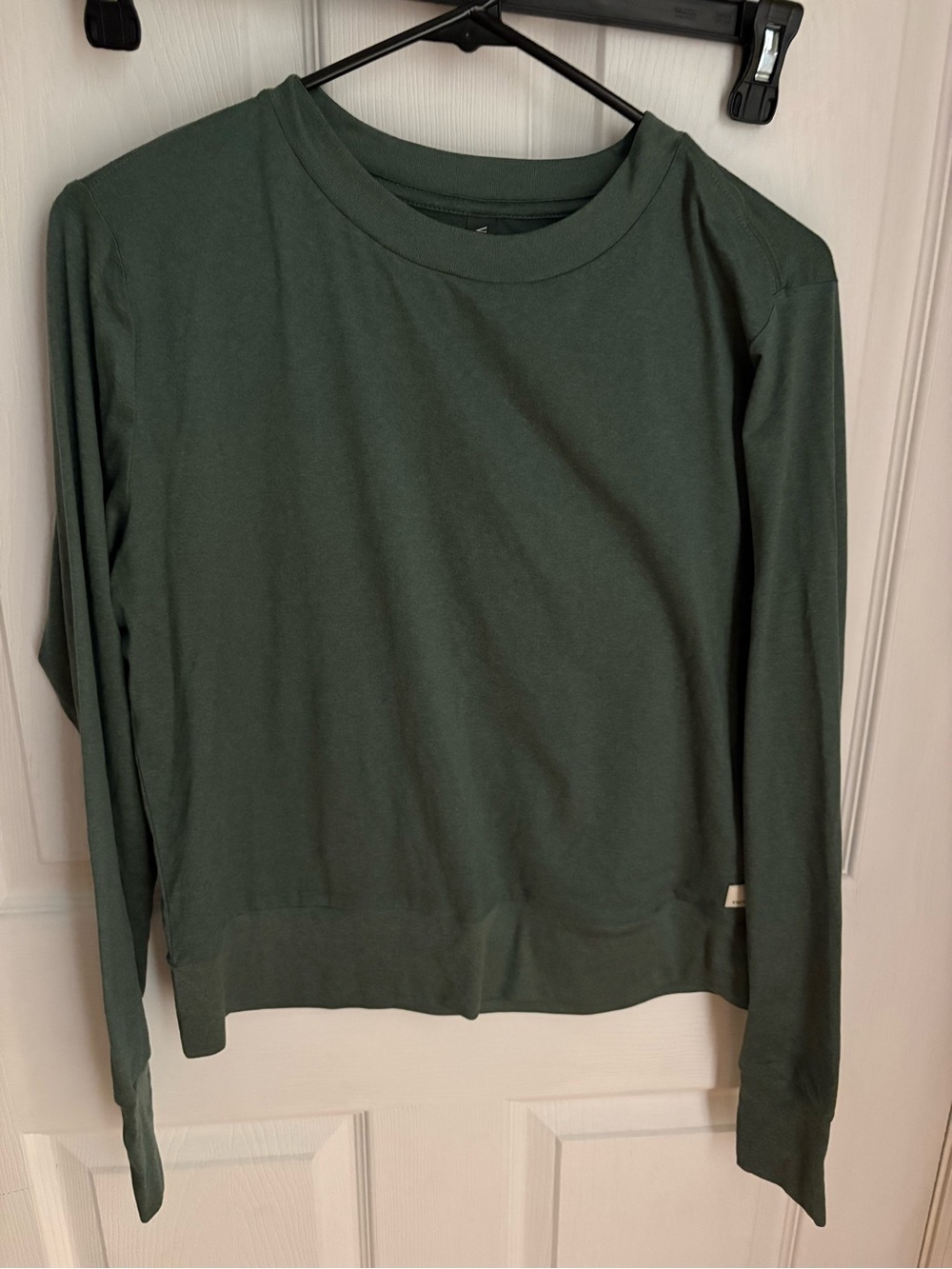Vuori Forest Green Long Sleeve Crew Top